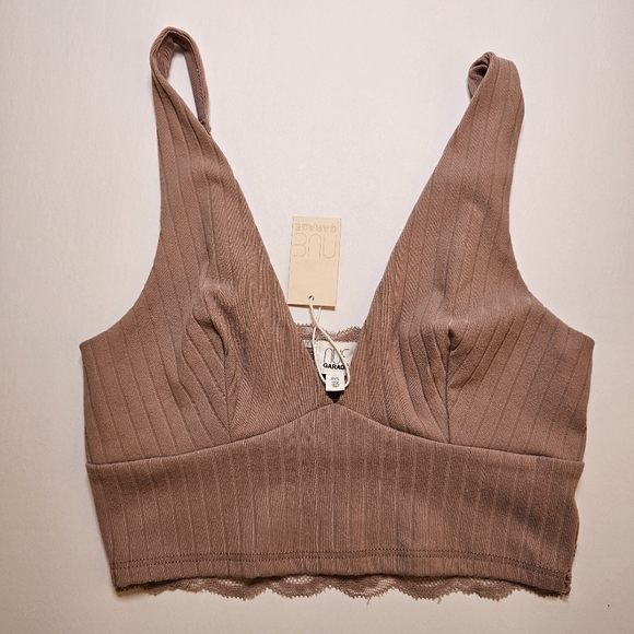 👍NWT Garage dusty pink ribbed stretch knit with lace back v-neck crop top sz S - Picture 6 of 7